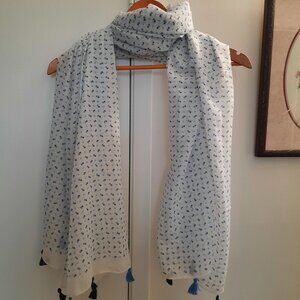 Scarf/Beach Wrap White/Blue, Like-New